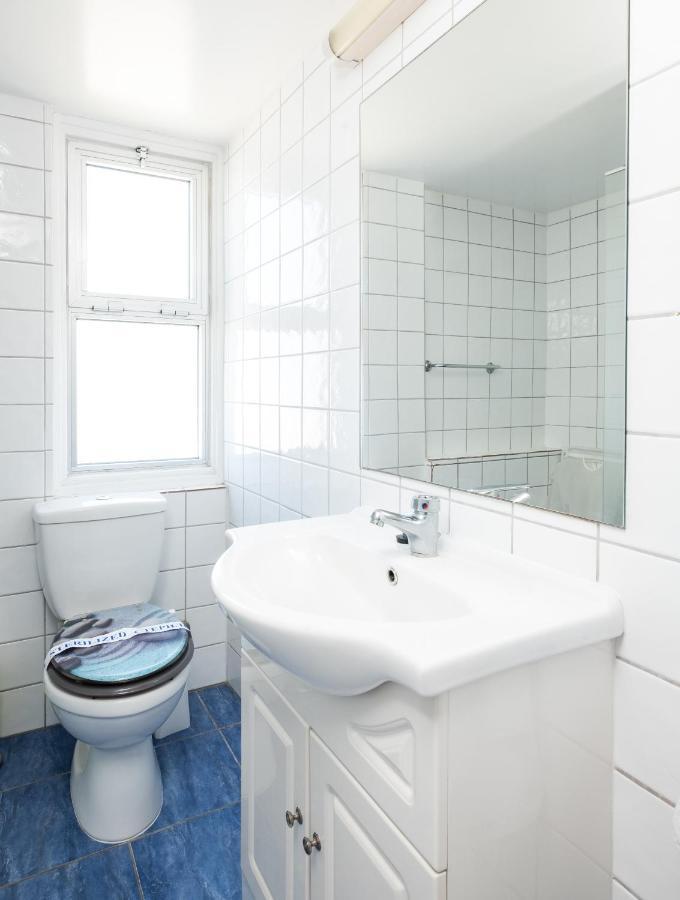 Apollon Sea View Beachfront Ap 302 Larnaca Bagian luar foto