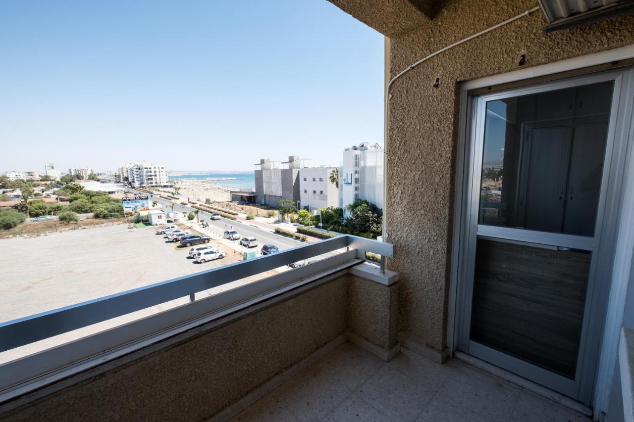 Apollon Sea View Beachfront Ap 302 Larnaca Bagian luar foto