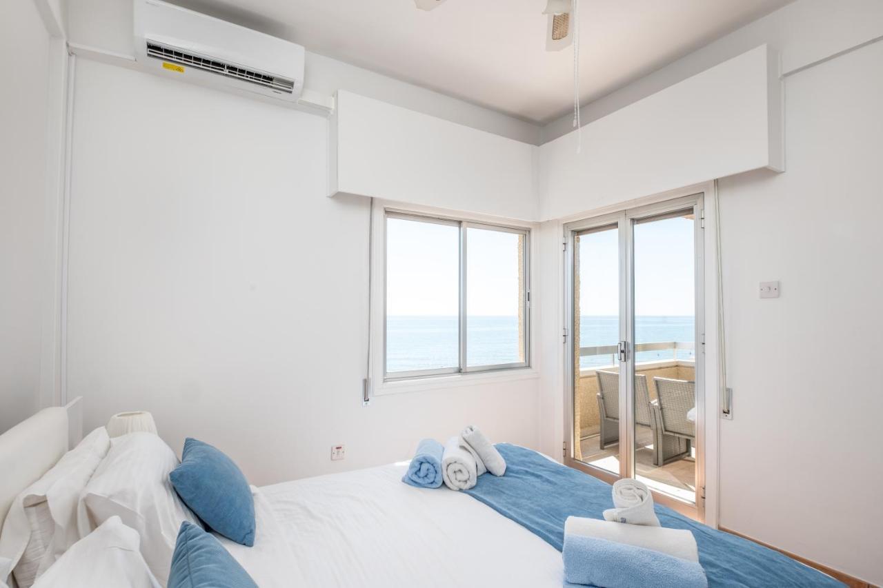 Apollon Sea View Beachfront Ap 302 Larnaca Bagian luar foto