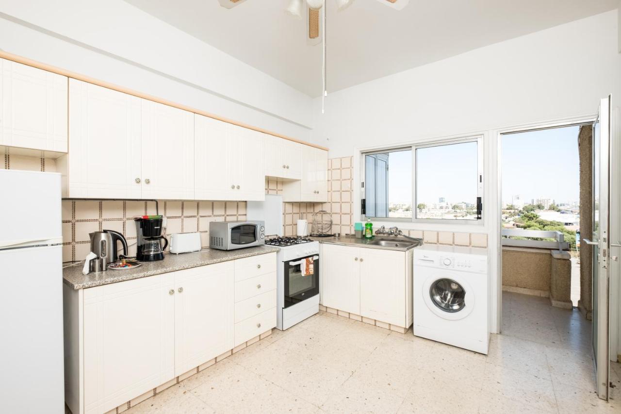 Apollon Sea View Beachfront Ap 302 Larnaca Bagian luar foto